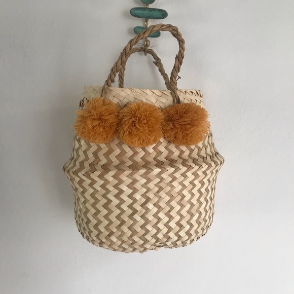 Madewell Handbags - Madewell Straw Pompom Basket Tote Purse